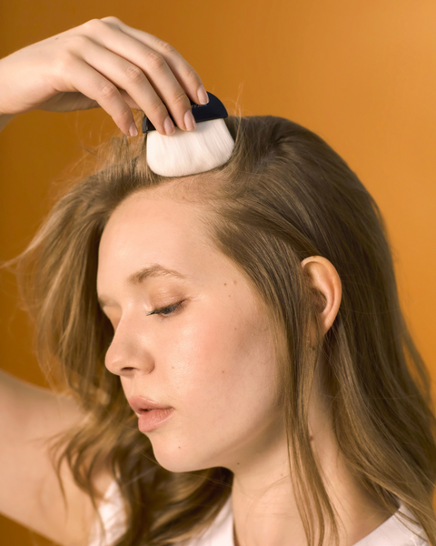 How To Use Dry Shampoo 