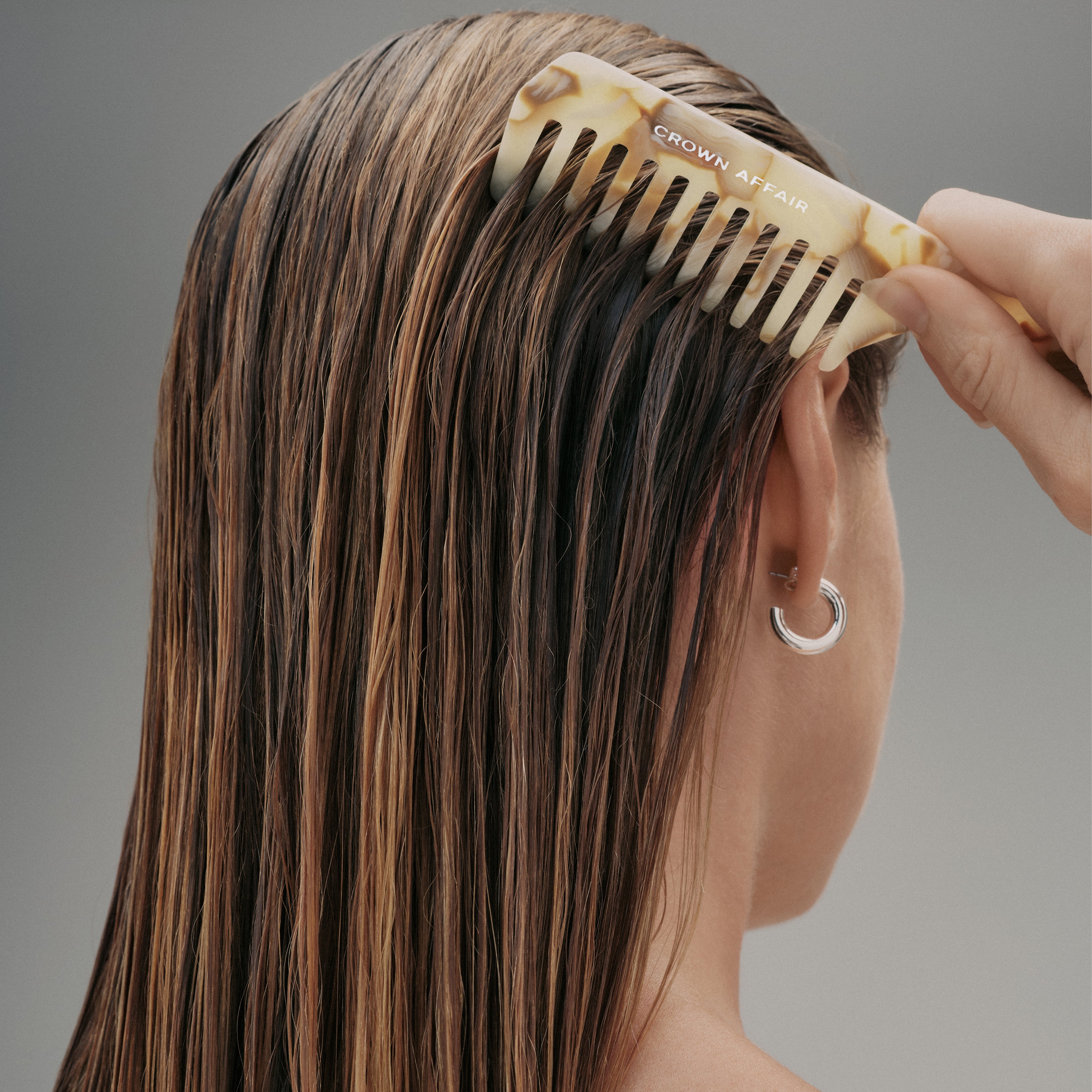 The Comb No. 002 - Crown Affair
