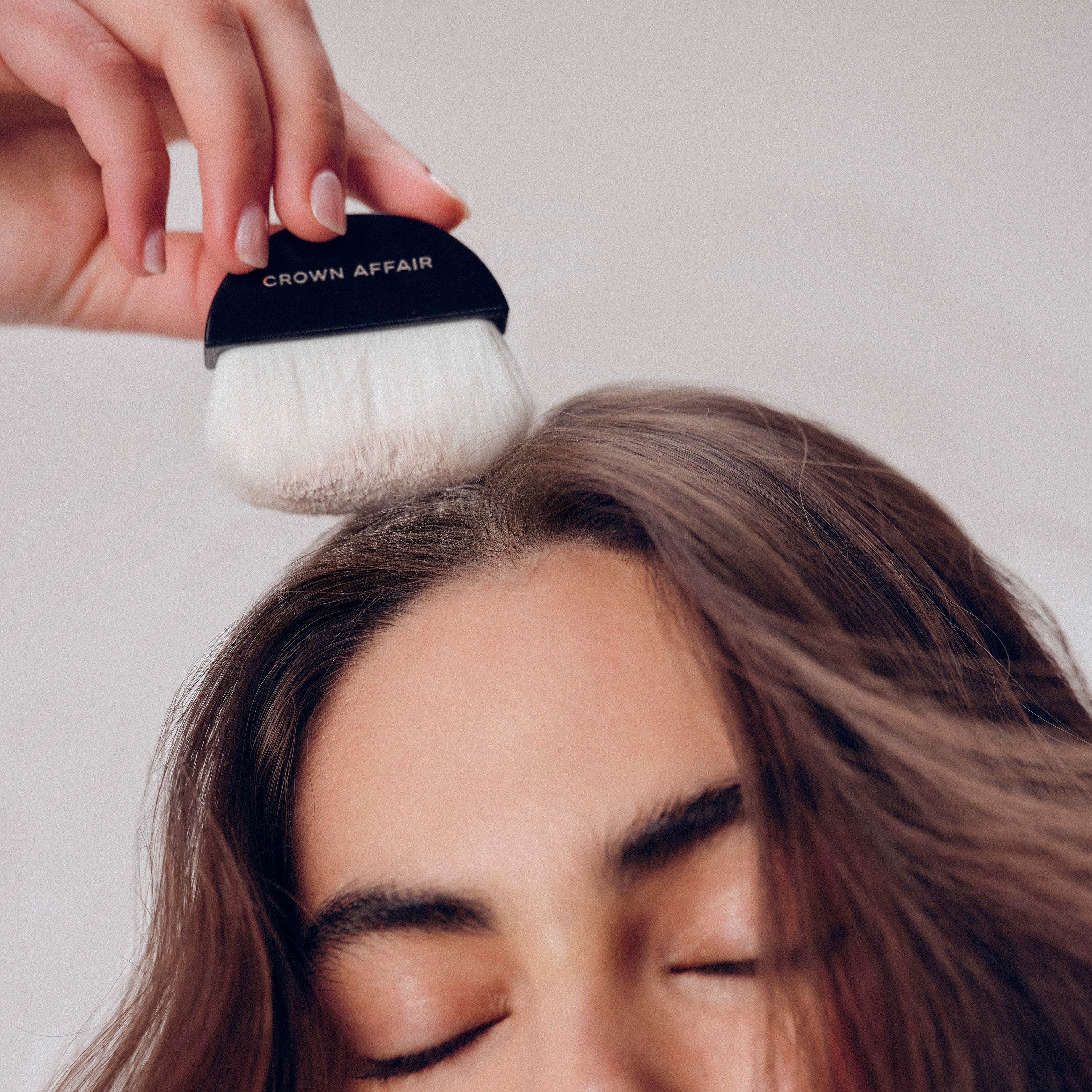 The Dry Shampoo Powder - Crown Affair